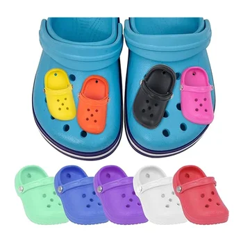 Мини 3D обувки, използвани за Croc Charms, 9PCS Сладки талисмани, подходящи за Croc Charms-Смешни коледни талисмани Съвместим с Crocs момичета