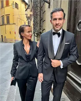 Мода черна двойка костюми по поръчка Blazer 2 парчета комплект Terno Masculino сватба младоженец абитуриентски Slim годни мъже костюми яке + панталони