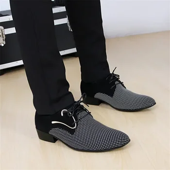 Мъжки мокасини 2023 Кожени прости обувки Мъжка бизнес рокля Остри карирани черни обувки Дишащи официални сватбени основни обувки Мъже