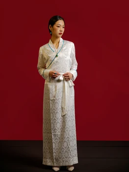 Подобрена дълга пола пролет и лято бял Тибет Лхаса тибетско облекло Новият стил на жените